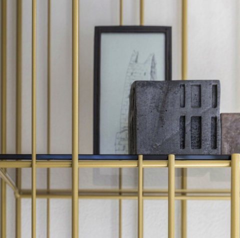 Metrica bookcase - gold