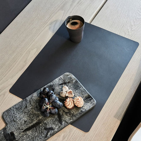 Leather table mat - square nupo black